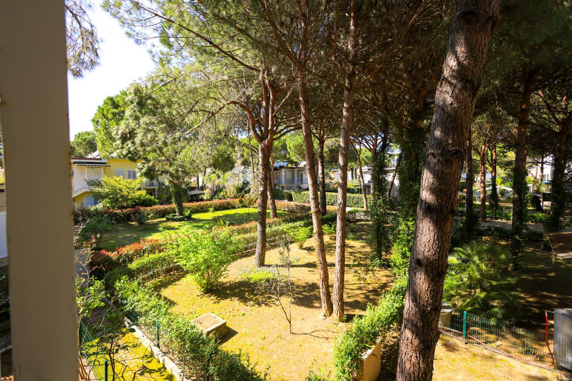 Grandstay Villa Perla Resort Durrës Exterior foto